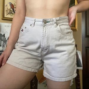 Vintage Tommy Hilfiger sand high rise mom shorts